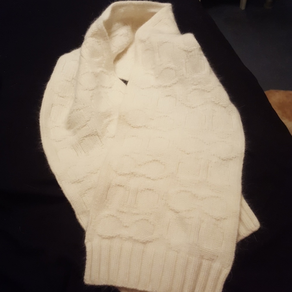 Coach scarf